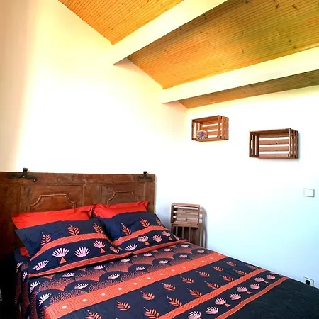 شقة Renovated 2 Bedroom Duplex In The Center Of